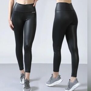 Rondina leather look leggings Sz M. Super stretch. High waist.